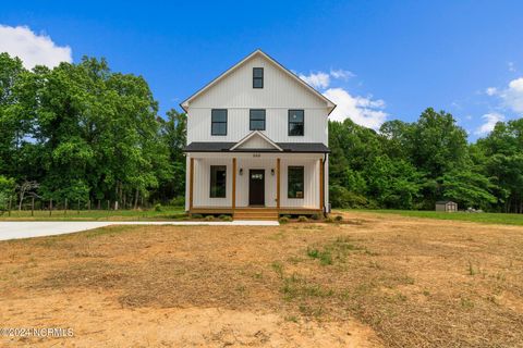 Single Family Residence in Four Oaks NC 999 Thompson Road.jpg