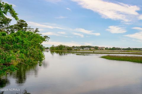 A home in Oak Island