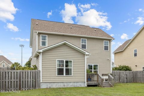 Single Family Residence in Cedar Point NC 104 Abaco Drive 37.jpg