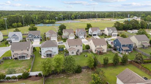 Single Family Residence in Cedar Point NC 104 Abaco Drive 43.jpg