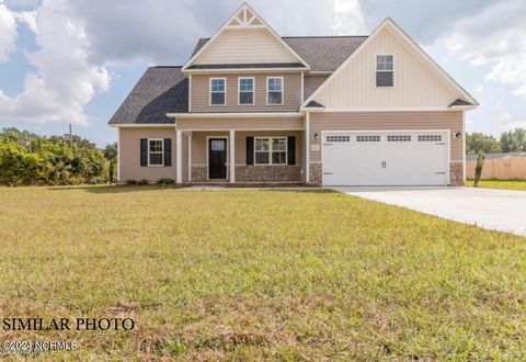 Single Family Residence in Hubert NC 833 Cooke Drive.jpg