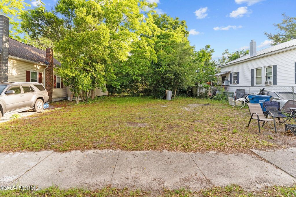 Photo of 1015 Hall St Street, Wilmington, NC 28401 (MLS # 100444561)