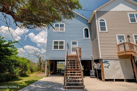 A home in North Topsail Beach