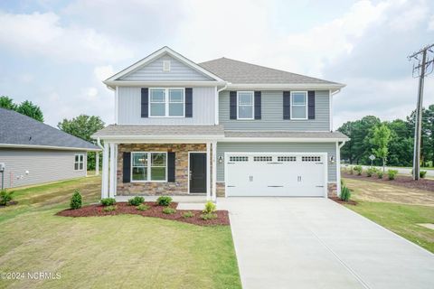 Single Family Residence in Richlands NC 745 Greenwich Place.jpg