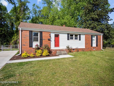 Single Family Residence in Jacksonville NC 303 Delmar Road.jpg