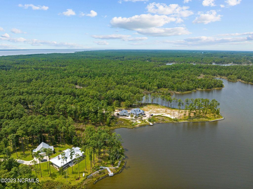 Photo of 142 Broadview Point, Oriental, NC 28571 (MLS # 100397592)