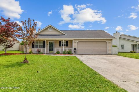 Single Family Residence in Hubert NC 116 Glenwood Drive.jpg