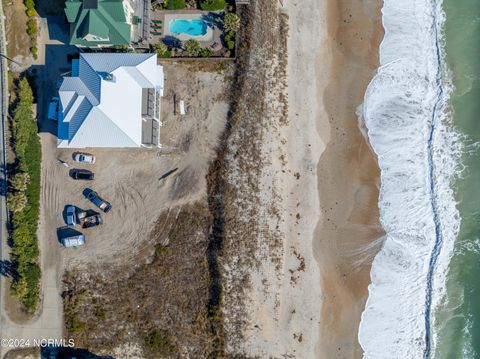 A home in North Topsail Beach