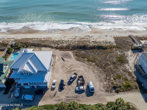 A home in North Topsail Beach