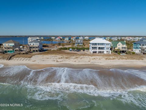 A home in North Topsail Beach