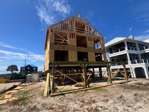 A home in North Topsail Beach