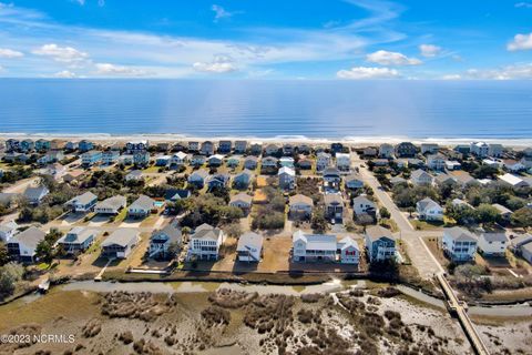 A home in Oak Island