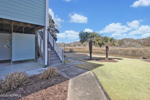 A home in Oak Island