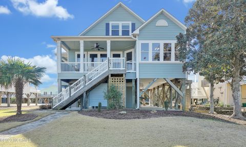 A home in Oak Island