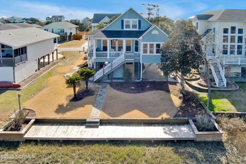 A home in Oak Island