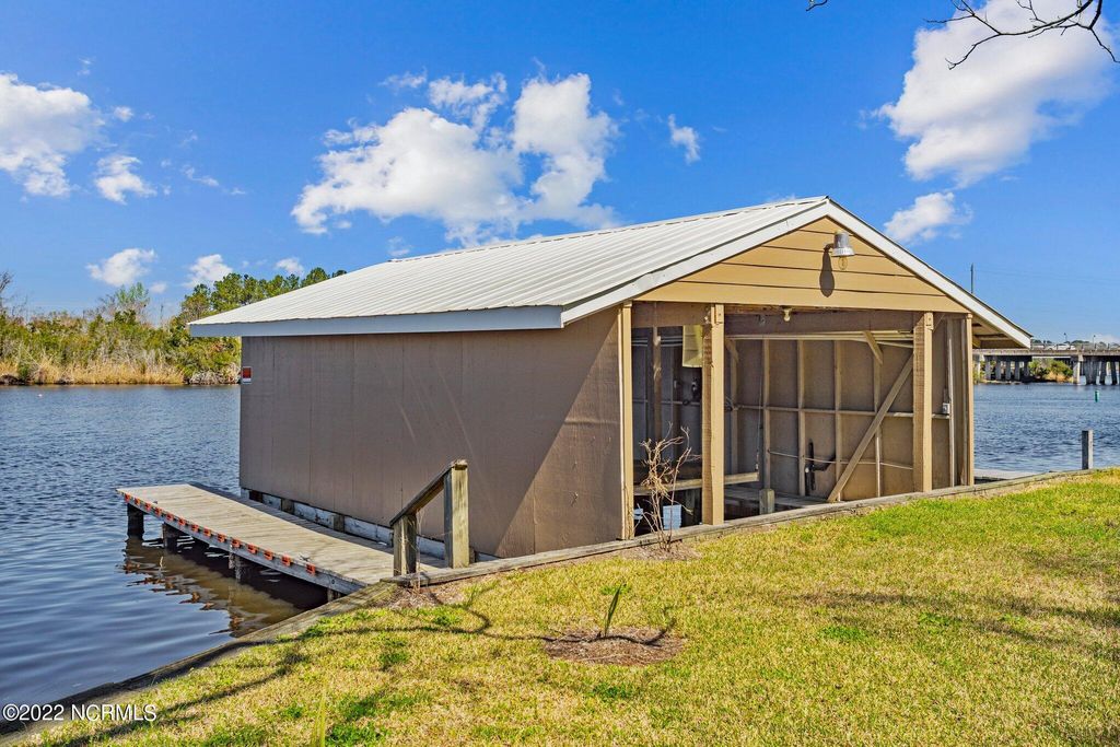 Photo of 205 Anne Street, Jacksonville, NC 28540 (MLS # 100318441)