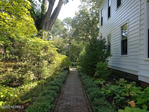 Single Family Residence in Wilson NC 900 Nash Street 73.jpg