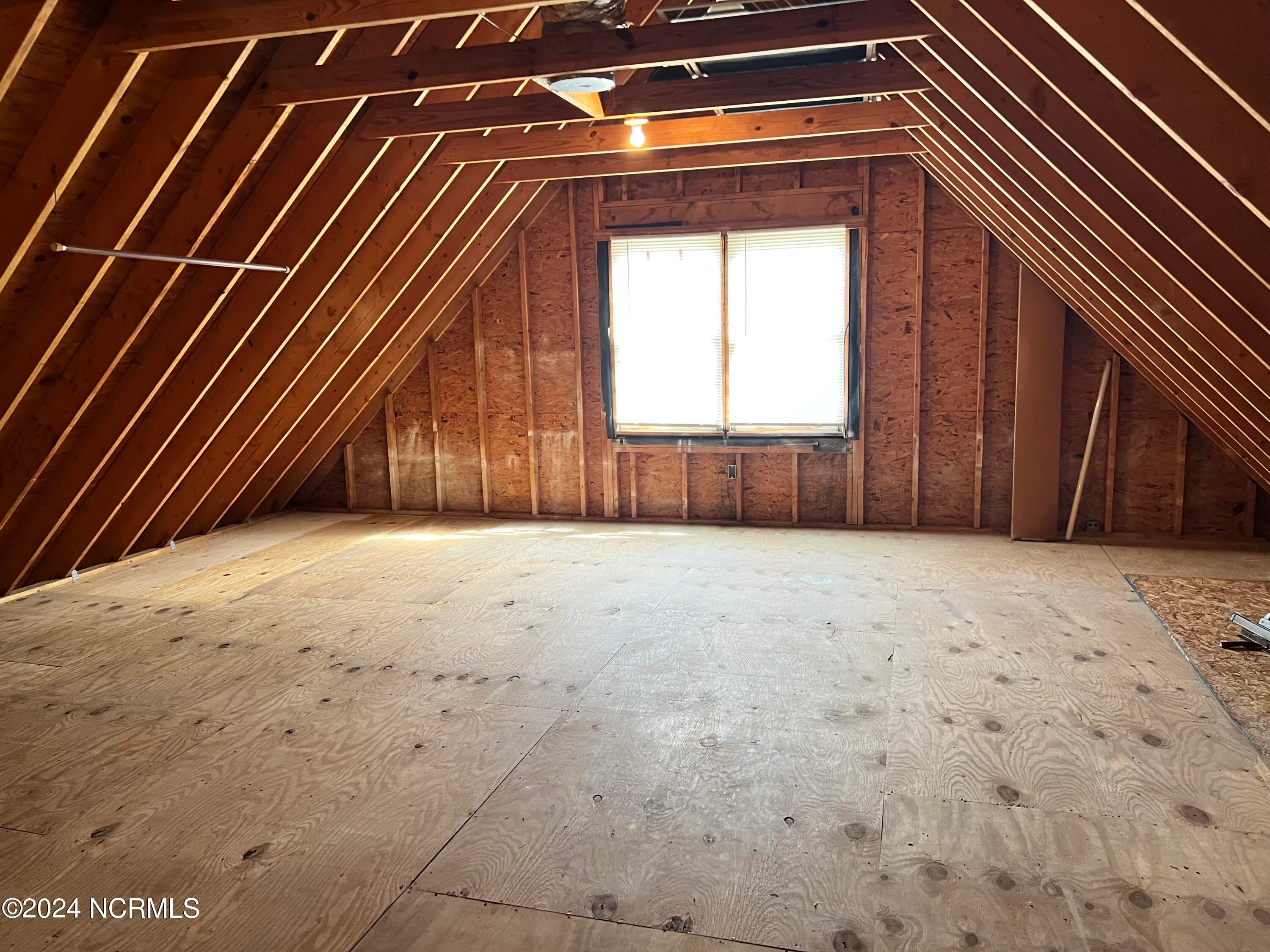 Kinston, North Carolina 28504, United States, 3 Bedrooms Bedrooms, ,3 BathroomsBathrooms,Residential,Active,63111