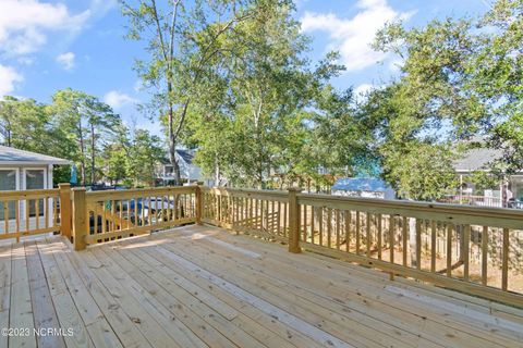 A home in Oak Island