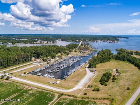 Featured picture for the property 100414827