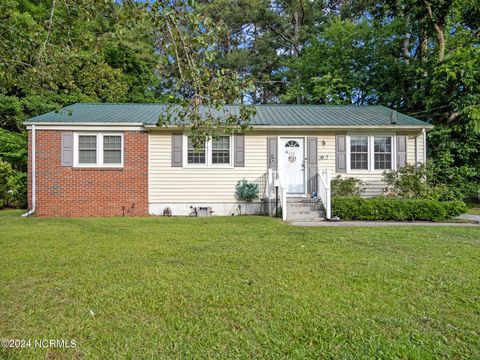Single Family Residence in Jacksonville NC 802 Barn Street.jpg