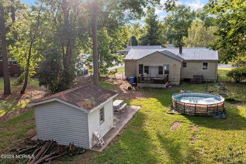 Single Family Residence in Jacksonville NC 802 Barn Street 26.jpg