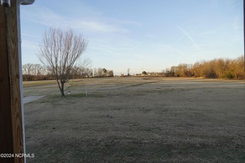 Single Family Residence in Goldsboro NC 667 Loop Road 94.jpg