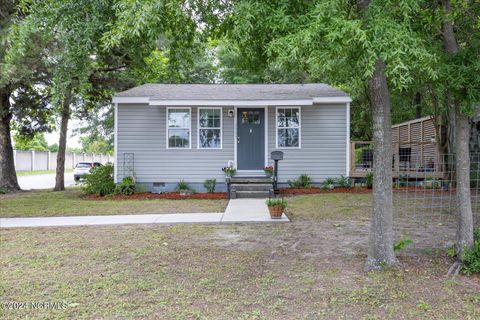 Single Family Residence in Wilmington NC 2301 Louisiana Street.jpg