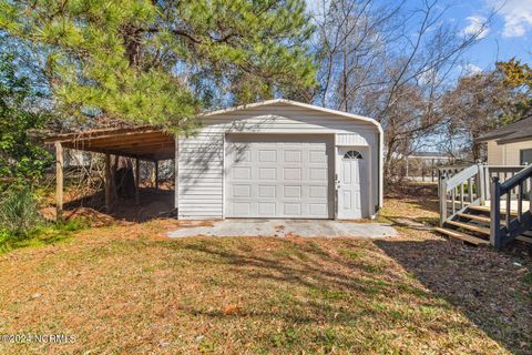 Single Family Residence in Jacksonville NC 905 River Street 41.jpg