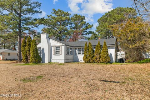 Single Family Residence in Jacksonville NC 905 River Street 1.jpg