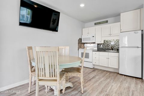 Condominium in Wrightsville Beach NC 15 Nathan Street 6.jpg