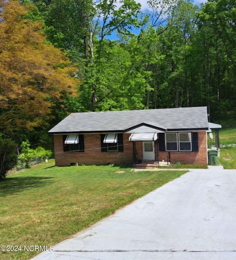 Single Family Residence in Roanoke Rapids NC 107 Charles Circle.jpg