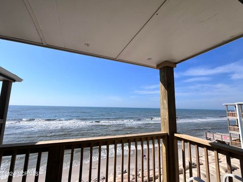 A home in North Topsail Beach