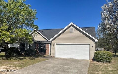 Single Family Residence in Aberdeen NC 102 Thornehill Way.jpg