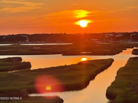 A home in North Topsail Beach