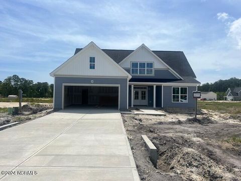 Single Family Residence in Hubert NC 604 Larkspur Lane.jpg