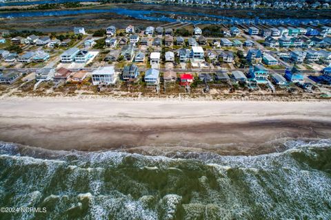 A home in Oak Island