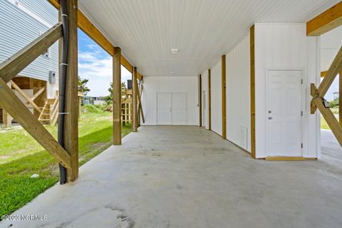 A home in North Topsail Beach