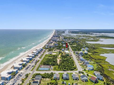 A home in North Topsail Beach