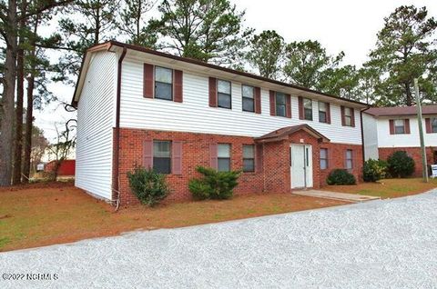 Quadruplex in Jacksonville NC 109 Ravenwood Drive.jpg