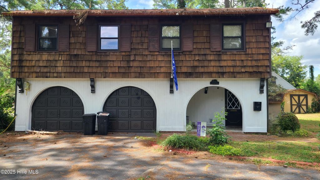 Photo of 1002 S Howard Circle, Tarboro, NC 27886 (MLS # 100528521)