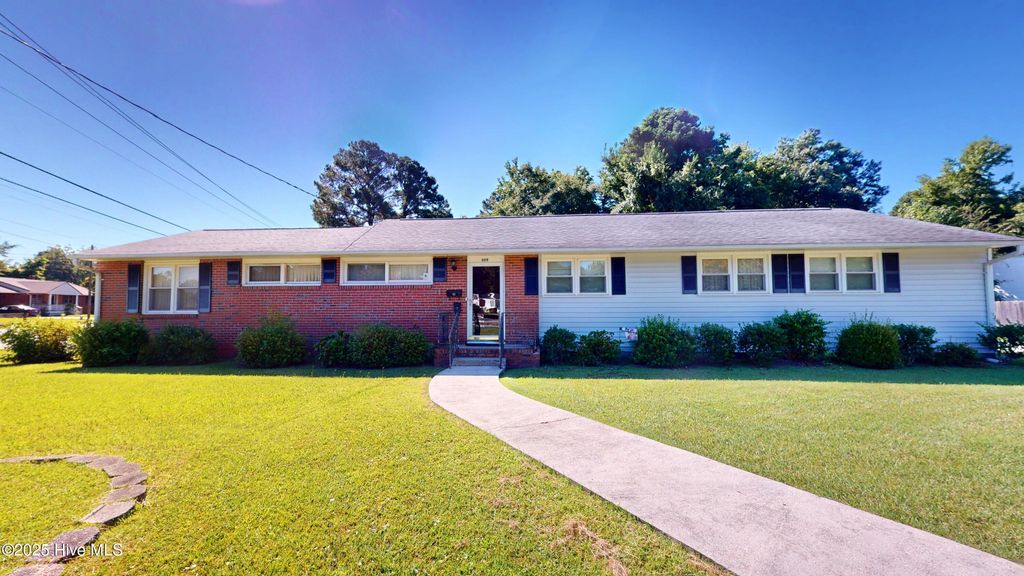 Photo of 409 Henderson Drive, Jacksonville, NC 28540 (MLS # 100531550)