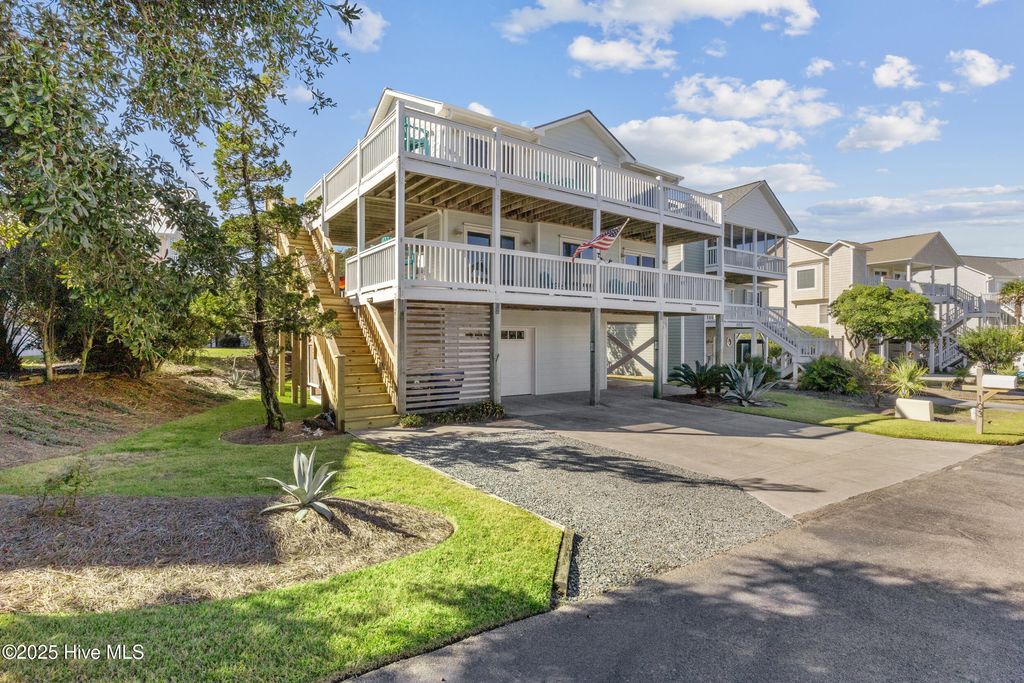 Photo of 103 Shae&#39;S Landing, Surf City, NC 28445 (MLS # 100539139)