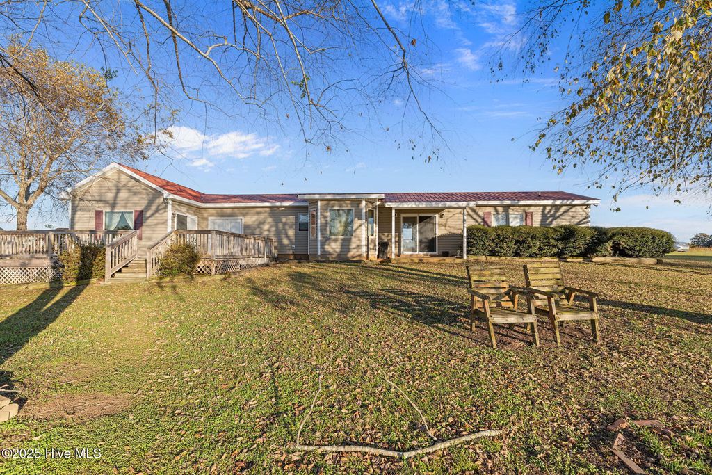 Photo of 625 Garner Chapel Road, Mount Olive, NC 28365 (MLS # 100542614)