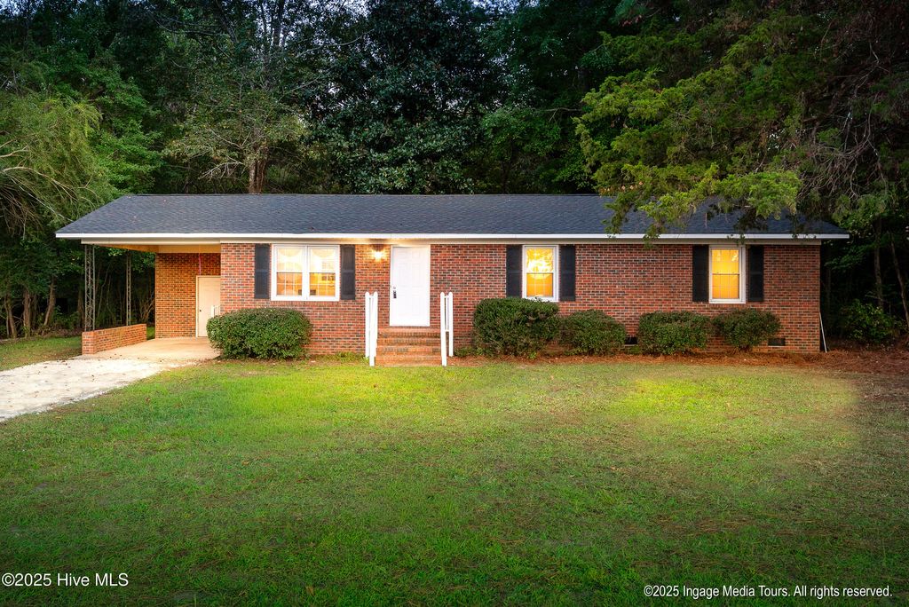 Photo of 305 British Road, Kinston, NC 28501 (MLS # 100535236)