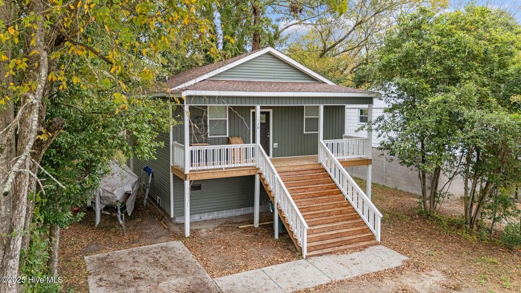 Photo of 130 W 6th Street, Washington, NC 27889 (MLS # 100539546)