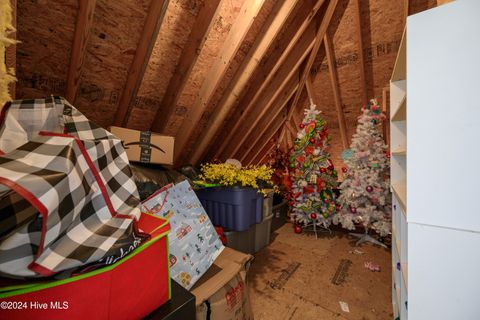 A home in Pollocksville