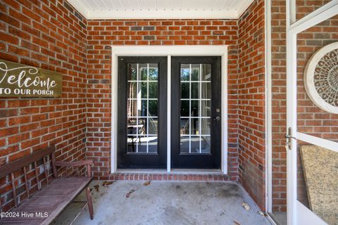 A home in Pollocksville