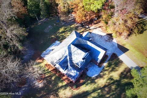 A home in Pollocksville