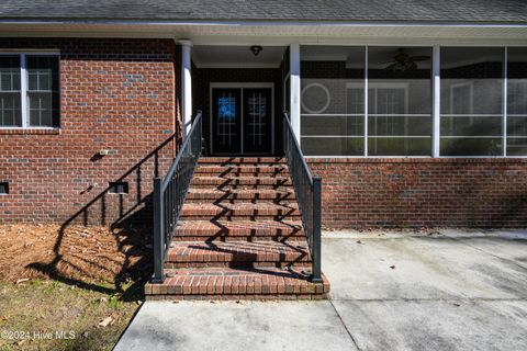 A home in Pollocksville